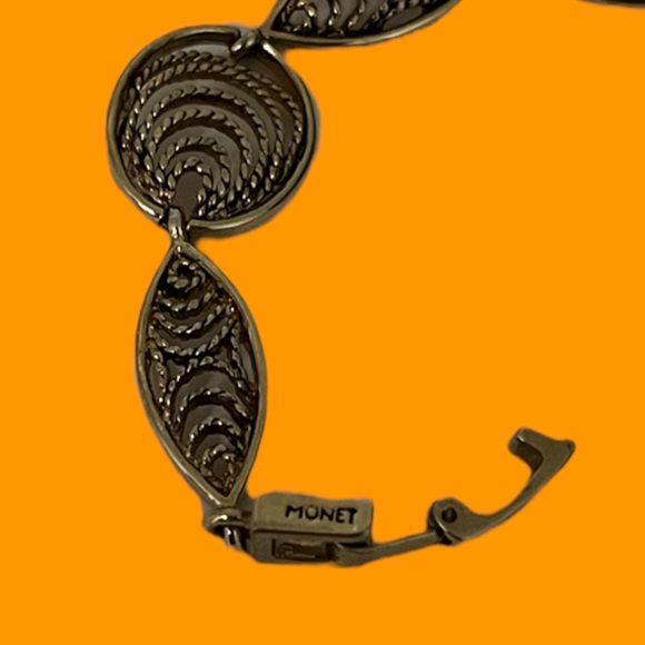 Vintage monet bracelet - Picture 3 of 3